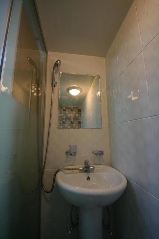 Star Guest House Seoul Bagian luar foto