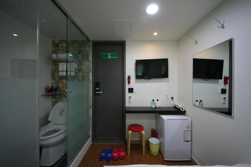 Star Guest House Seoul Bagian luar foto